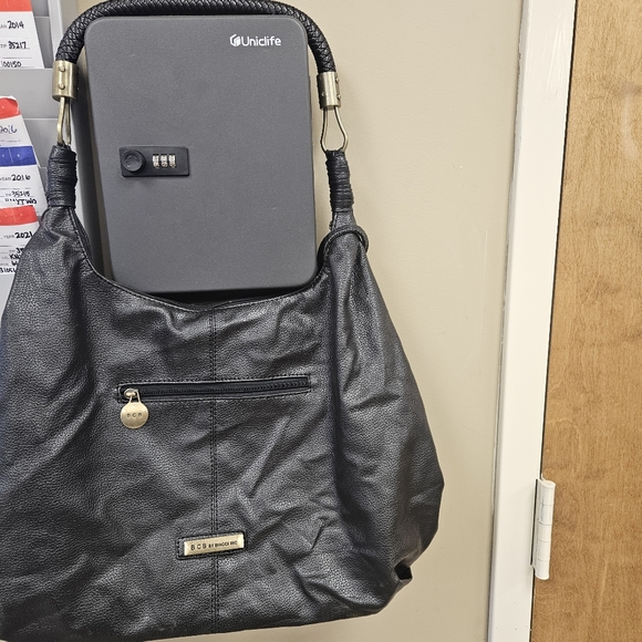 NWOT!!! Beautiful Large Hobo Style Shoulder Bag B C B by Biacci Inc - Picture 3 of 16